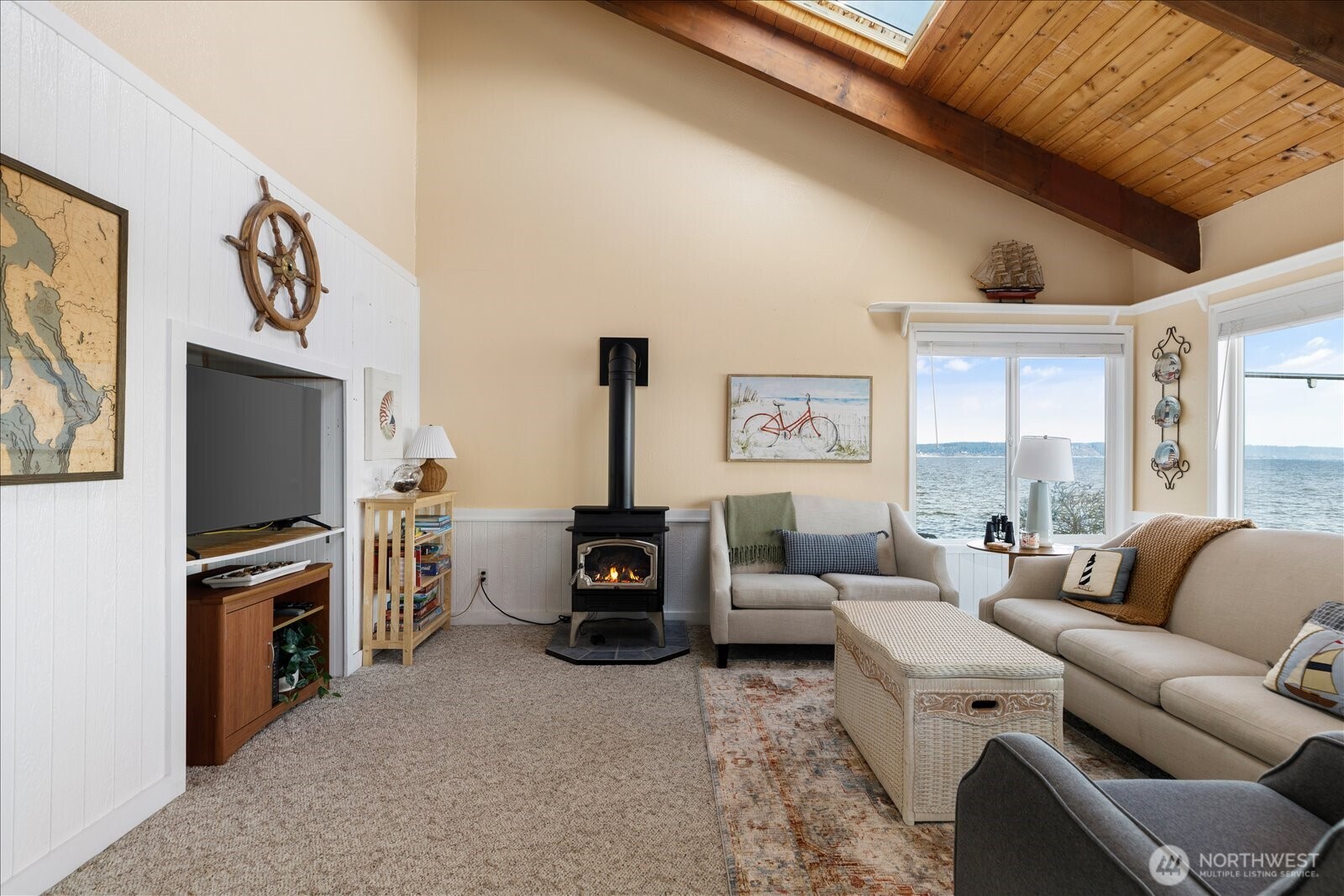 2185 Eastpoint Drive , Langley, WA 98260