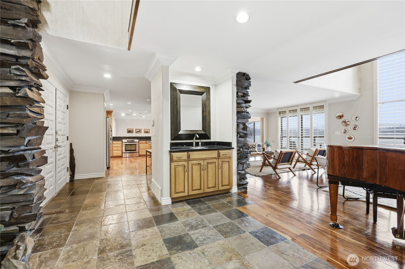 3535 Mathews Drive NW, Bremerton, WA 98312