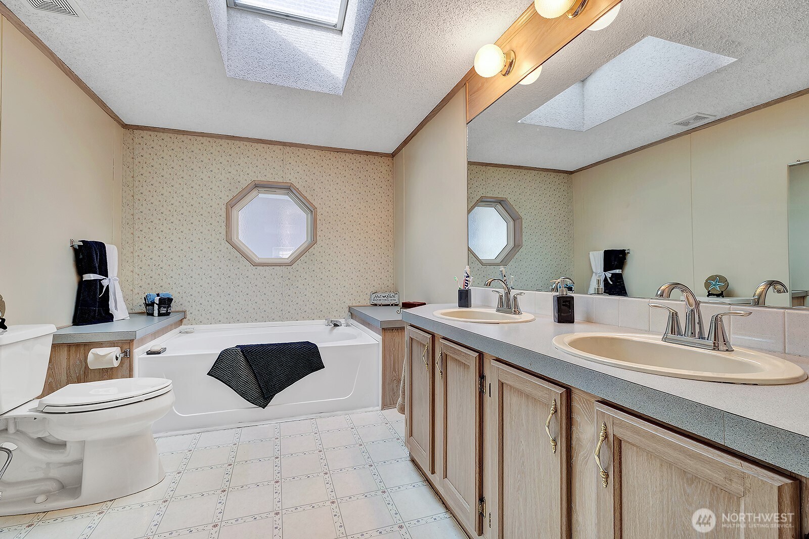 2611 S 288th Street #2, Federal Way, WA 98003