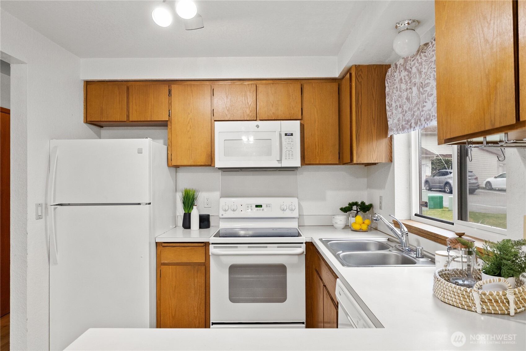 126 W Casino Road #5, Everett, WA 98204