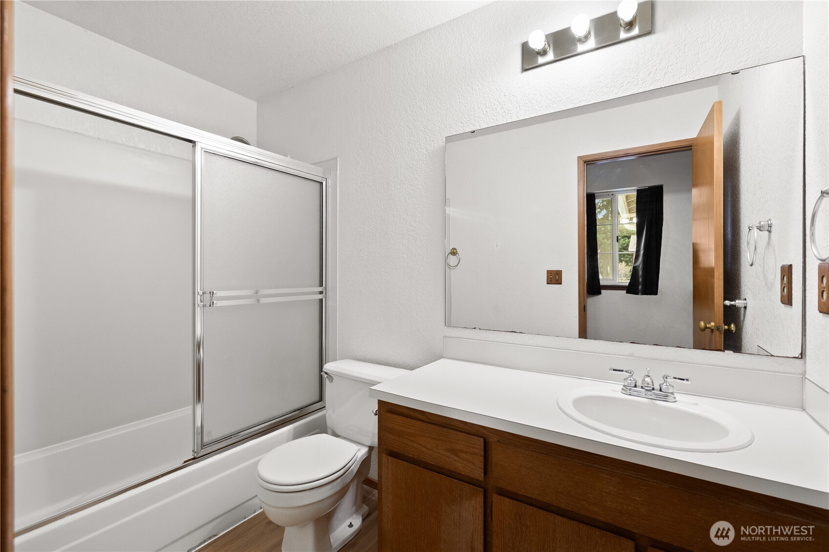 126 W Casino Road #5, Everett, WA 98204