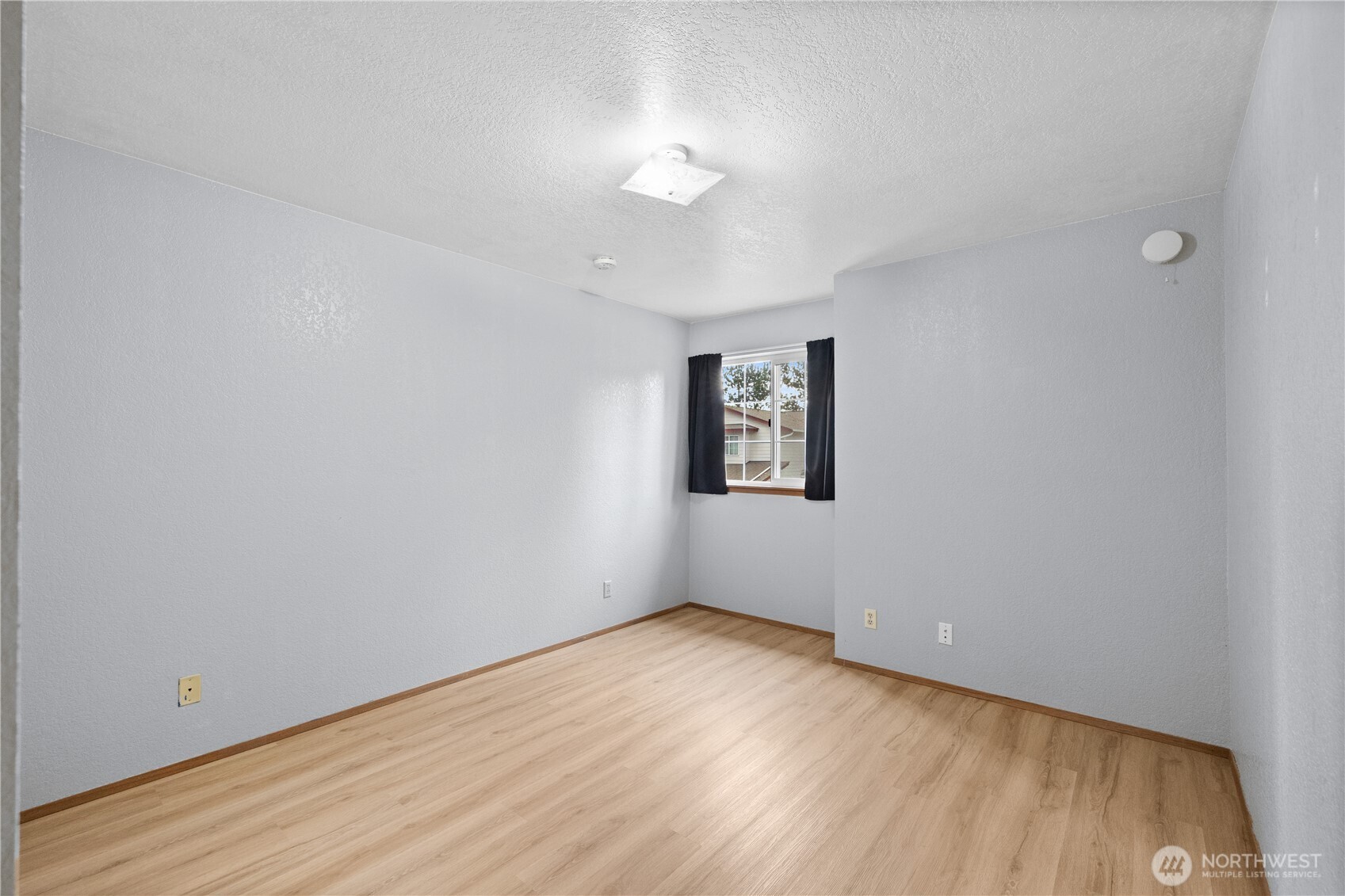 126 W Casino Road #5, Everett, WA 98204