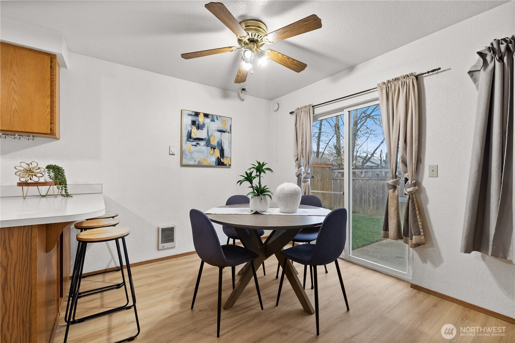 126 W Casino Road #5, Everett, WA 98204