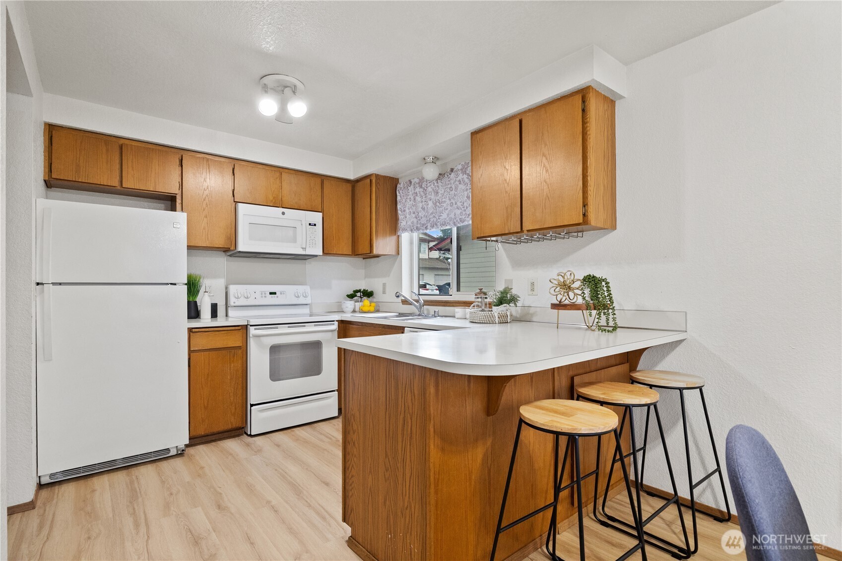 126 W Casino Road #5, Everett, WA 98204