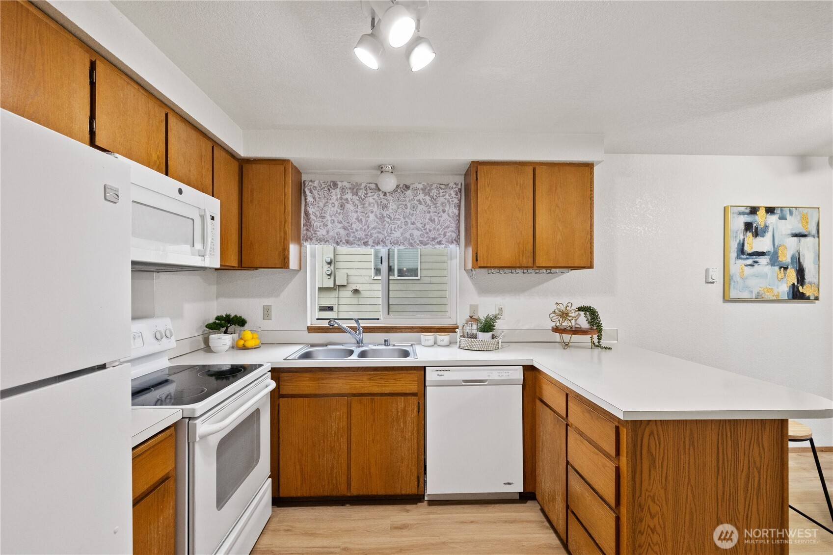 126 W Casino Road #5, Everett, WA 98204