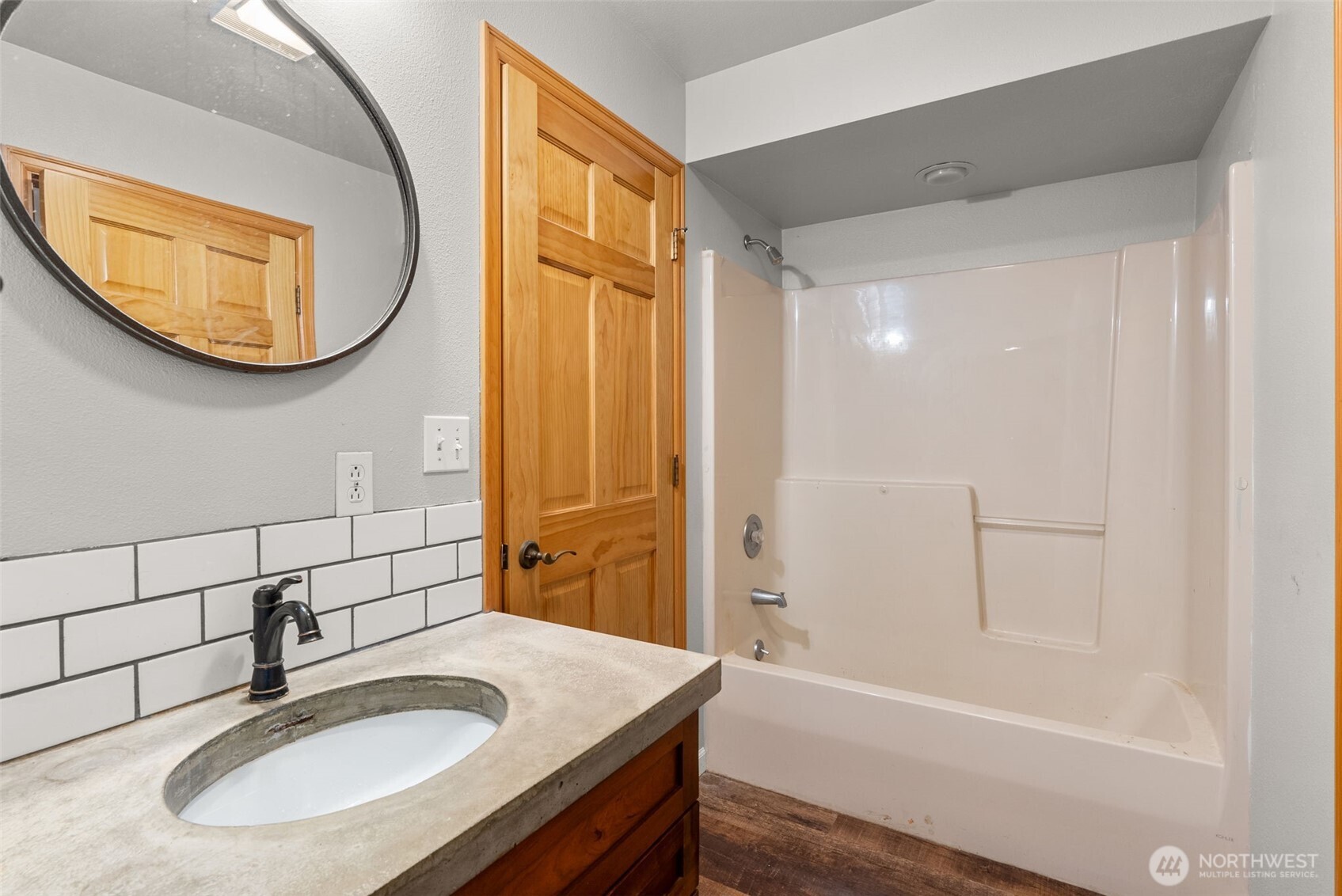 15 Spruce Lane , South Bend, WA 98586