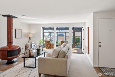 8229 212th Street SW #102, Edmonds, WA 98026