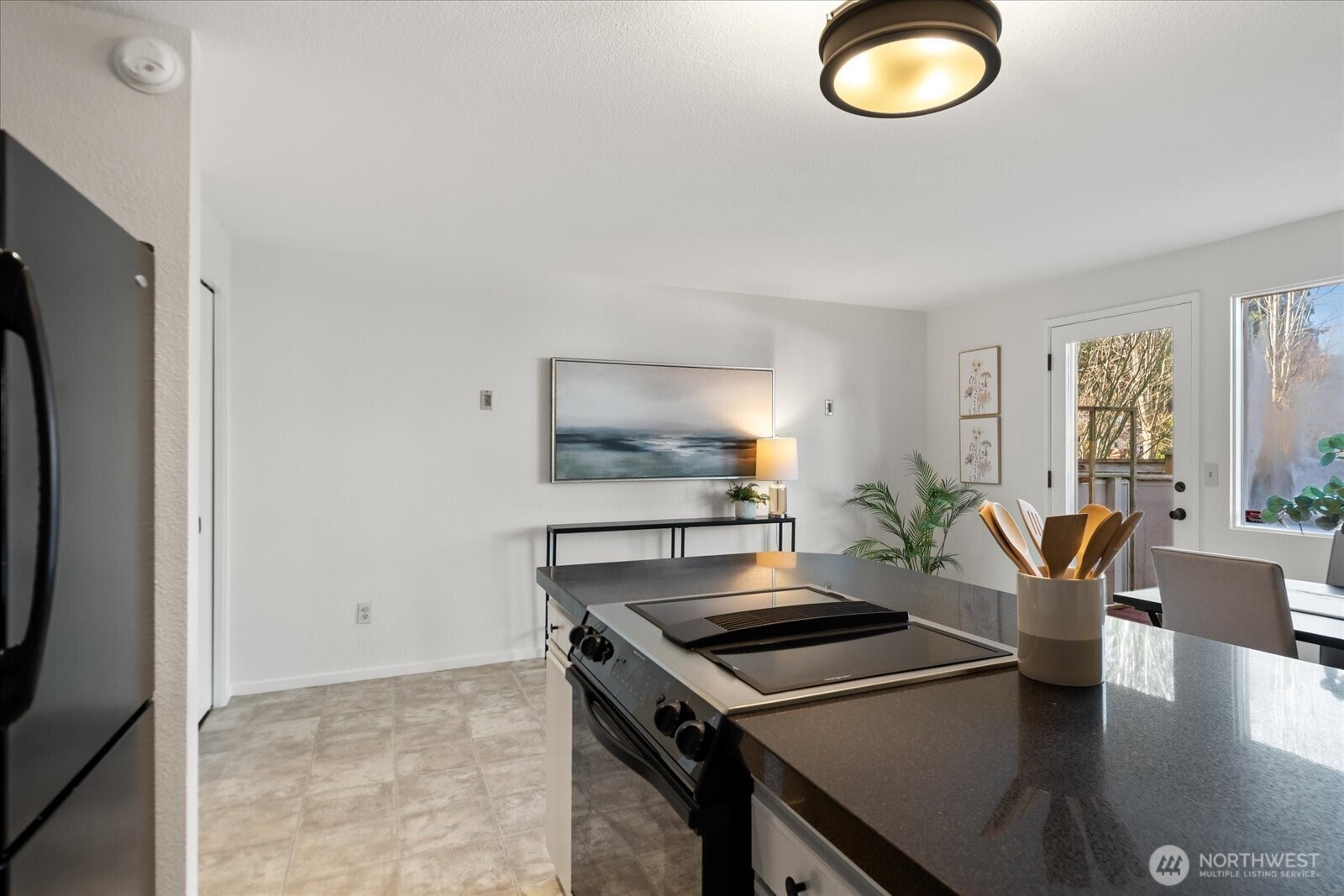 8229 212th Street SW #102, Edmonds, WA 98026