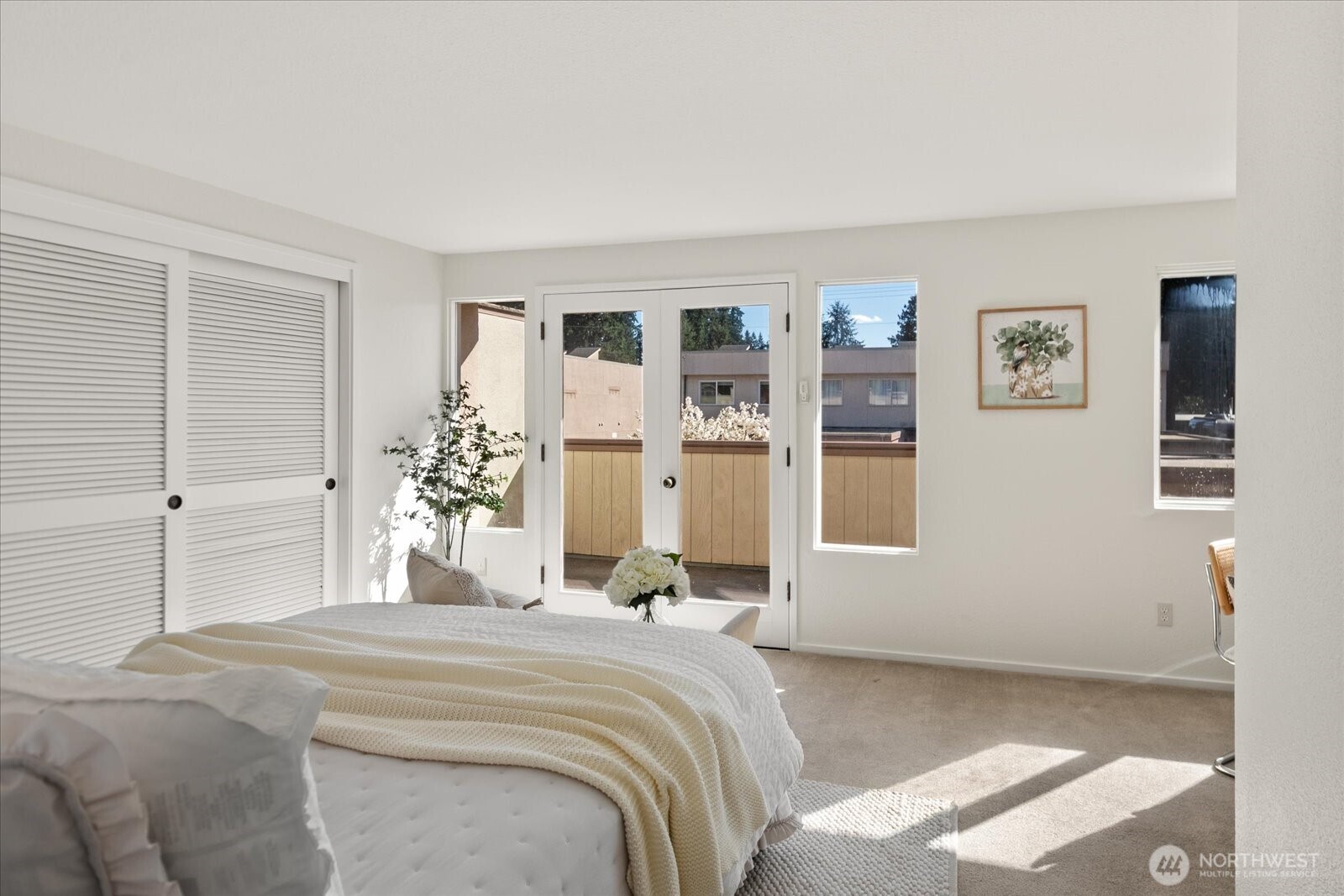 8229 212th Street SW #102, Edmonds, WA 98026