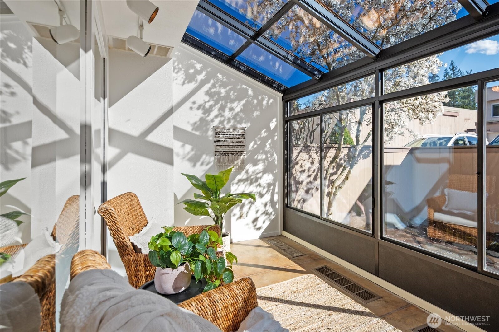 8229 212th Street SW #102, Edmonds, WA 98026