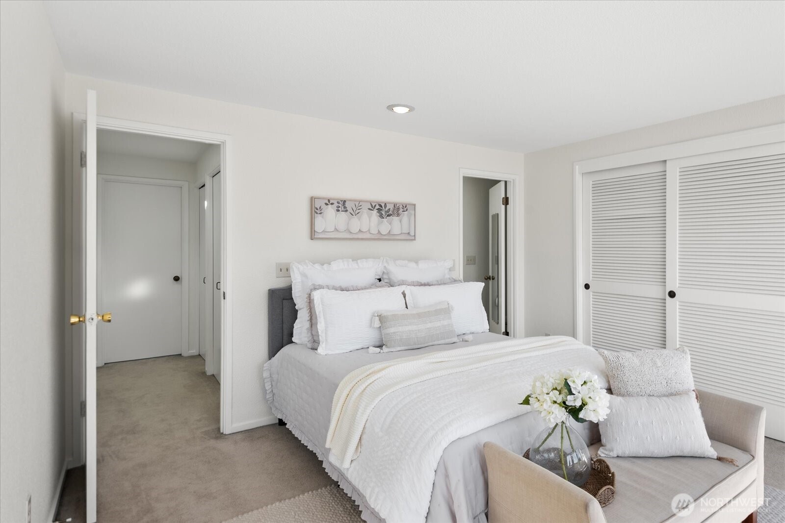 8229 212th Street SW #102, Edmonds, WA 98026