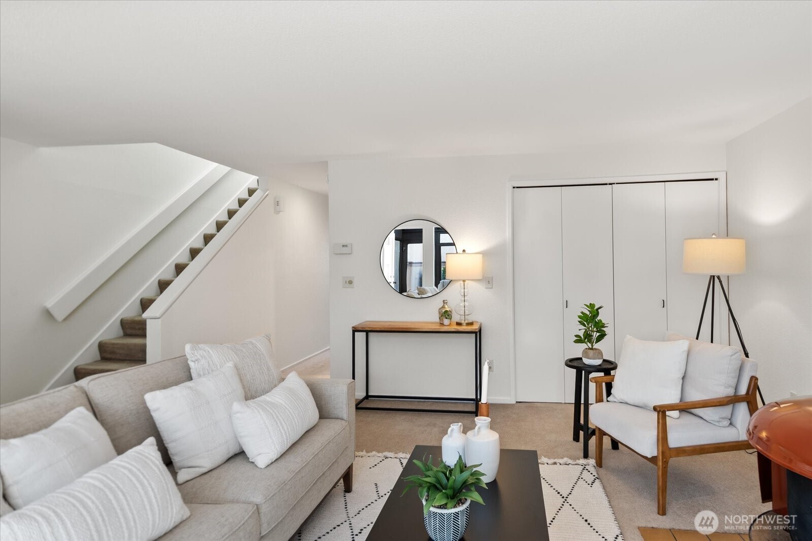 8229 212th Street SW #102, Edmonds, WA 98026