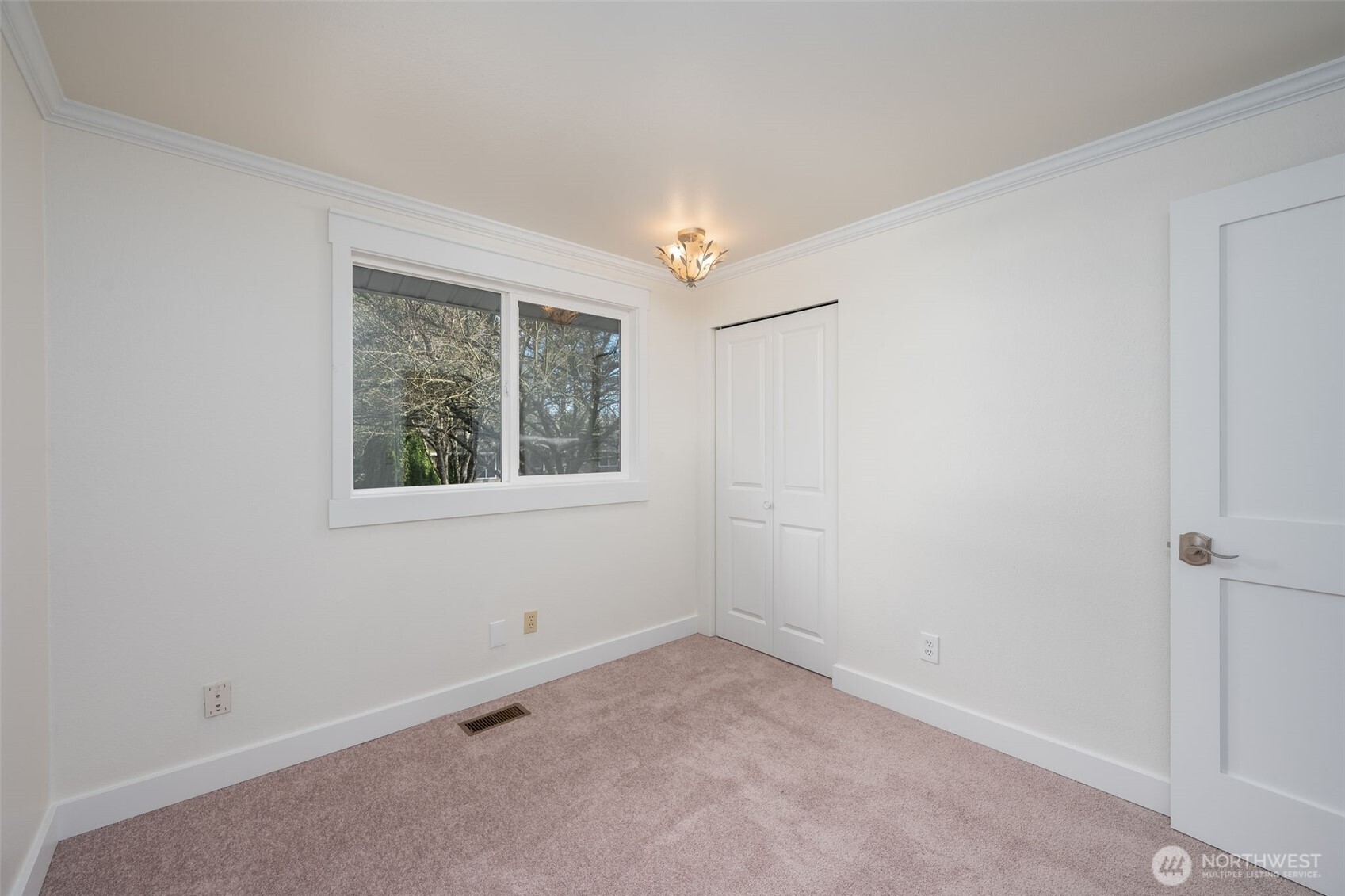 11619 NE 97th Street , Kirkland, WA 98033