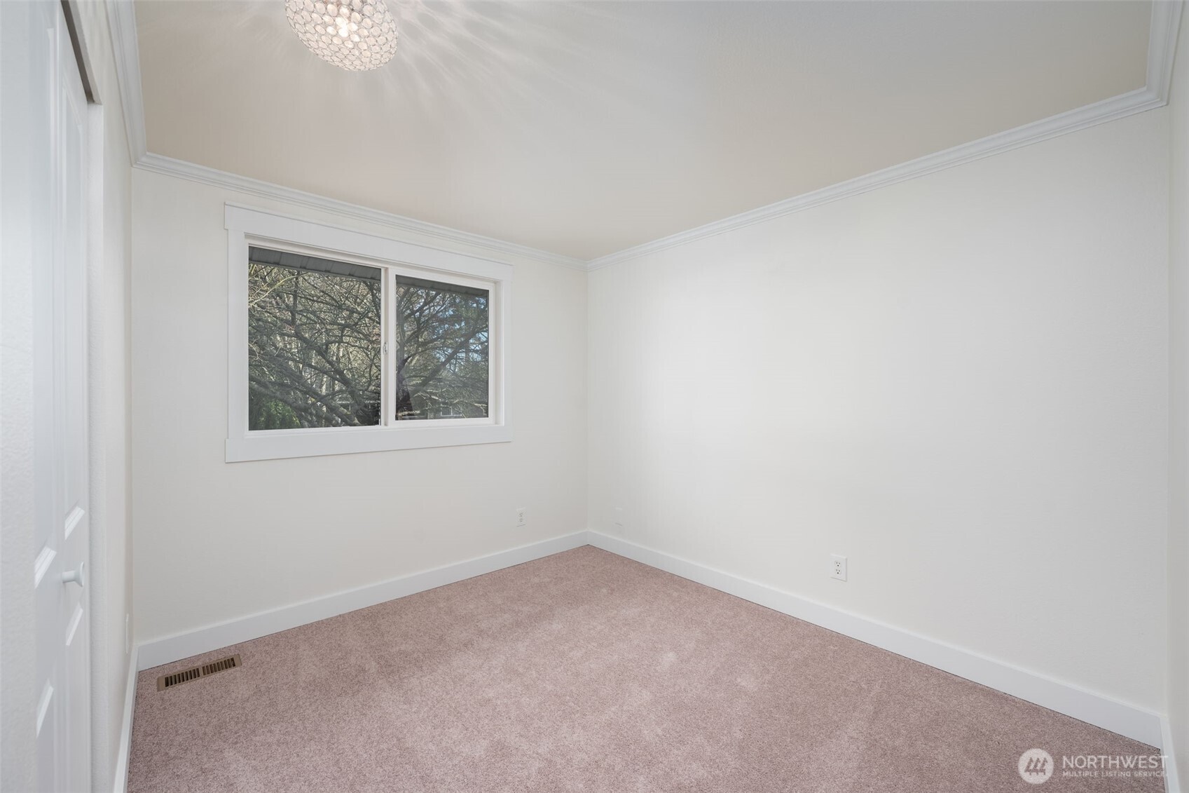 11619 NE 97th Street , Kirkland, WA 98033