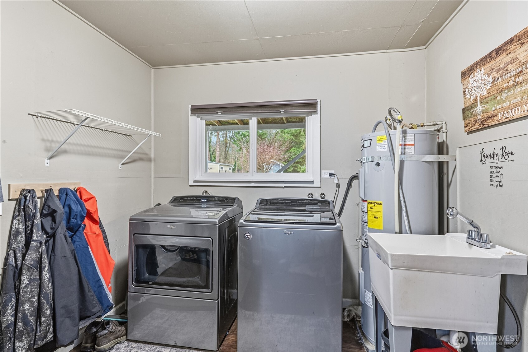 2201 Holcomb Loop Rd , Kelso, WA 98626