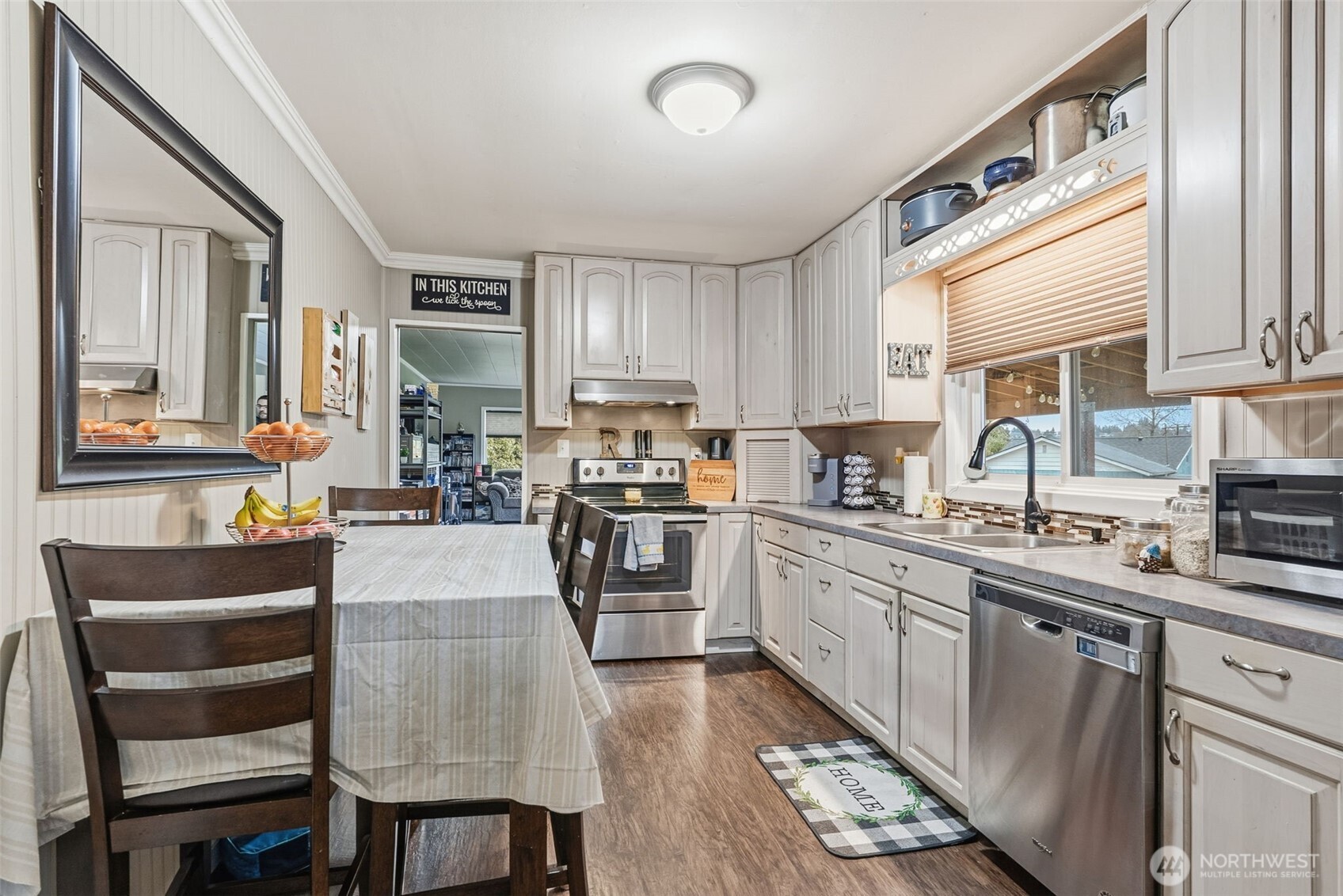 2201 Holcomb Loop Rd , Kelso, WA 98626