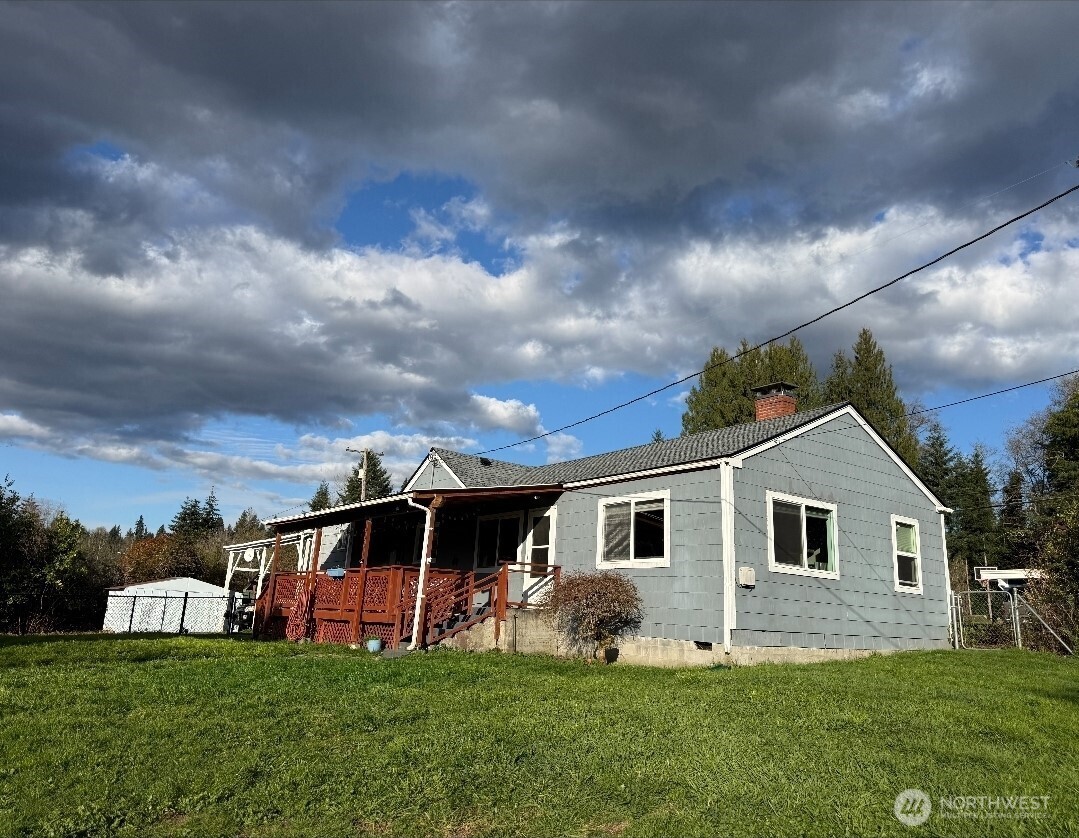 2201 Holcomb Loop Rd , Kelso, WA 98626