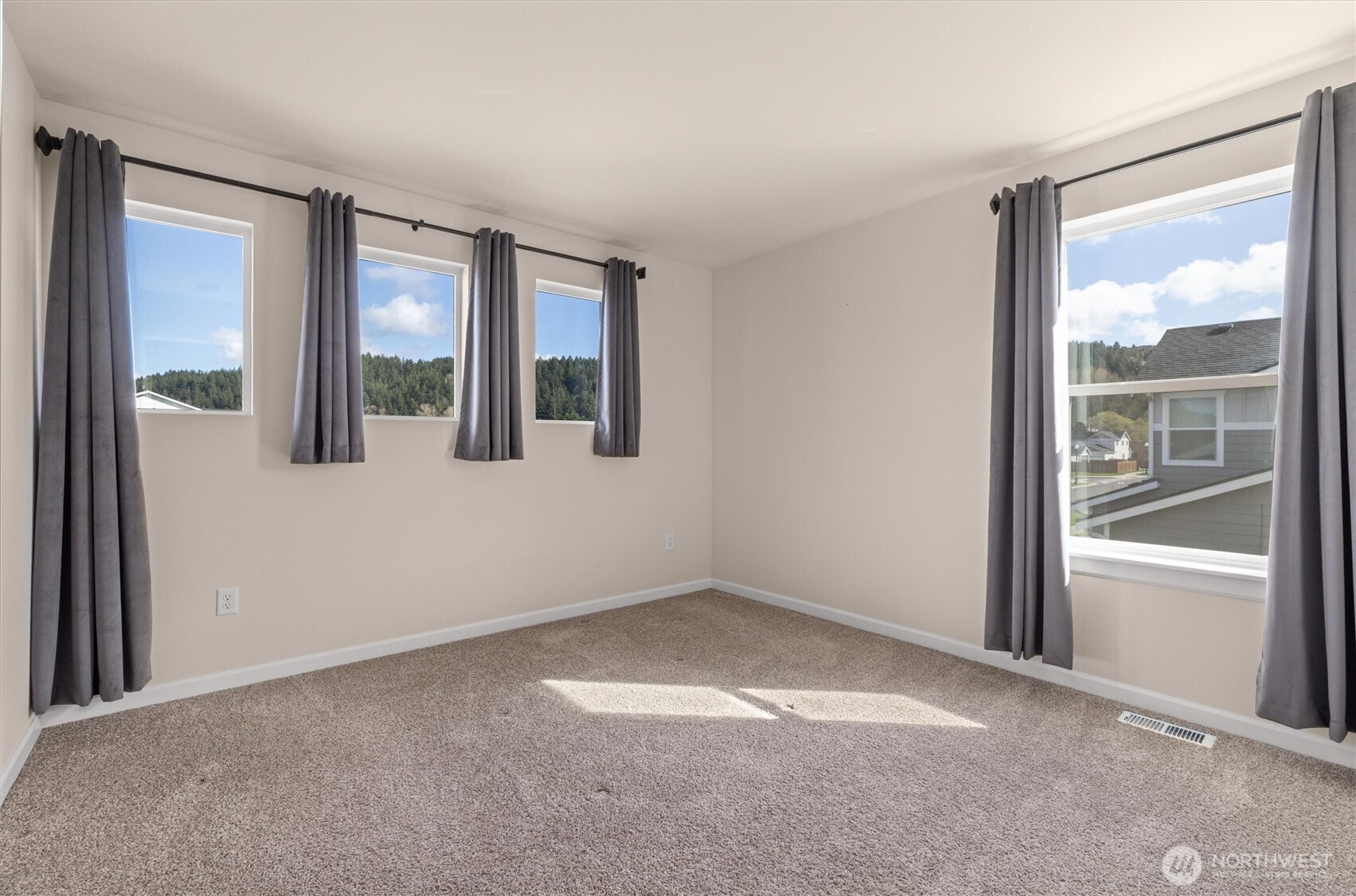 15750 58th Street Court E, Sumner, WA 98390