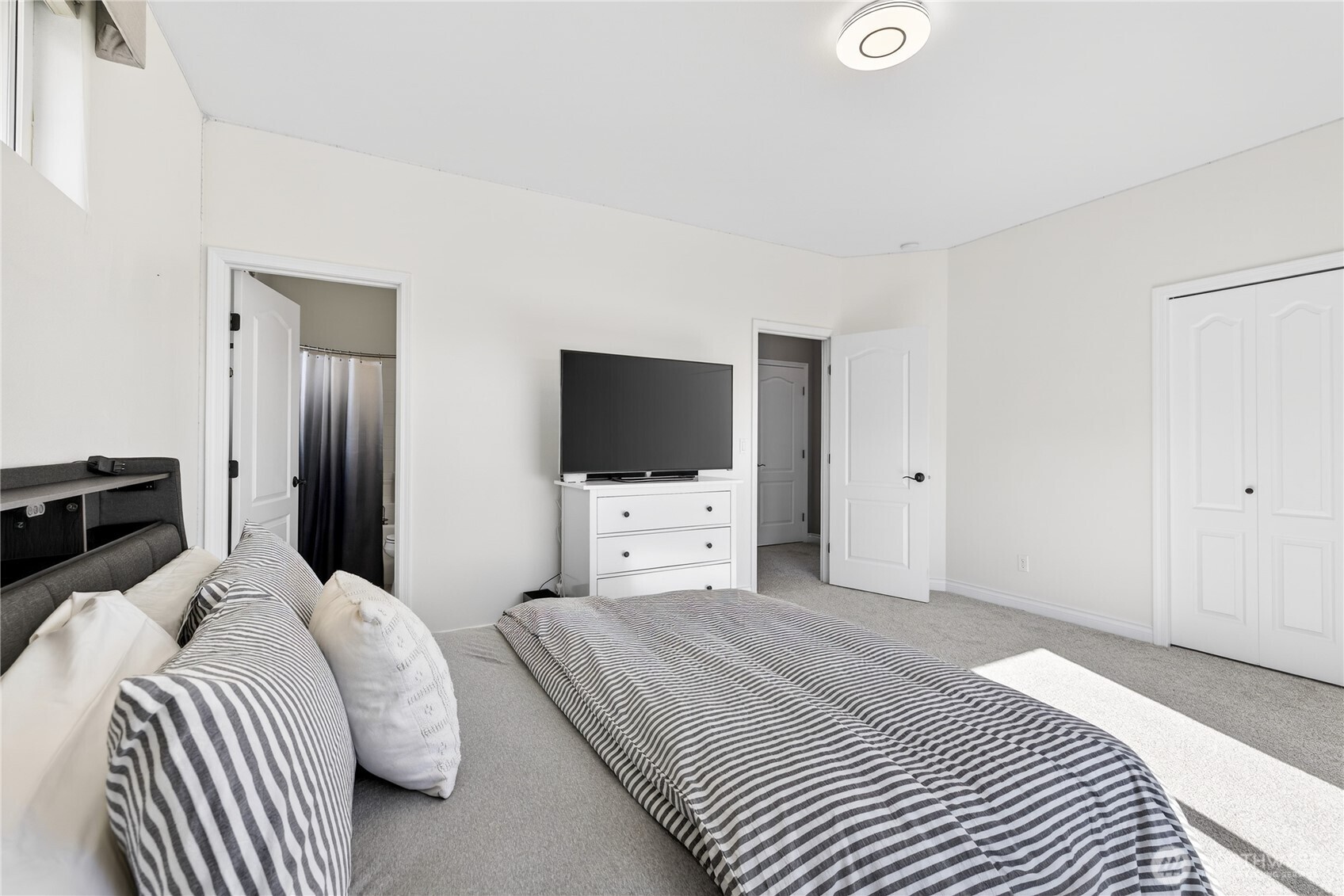 1614 W 51st Avenue , Kennewick, WA 99338