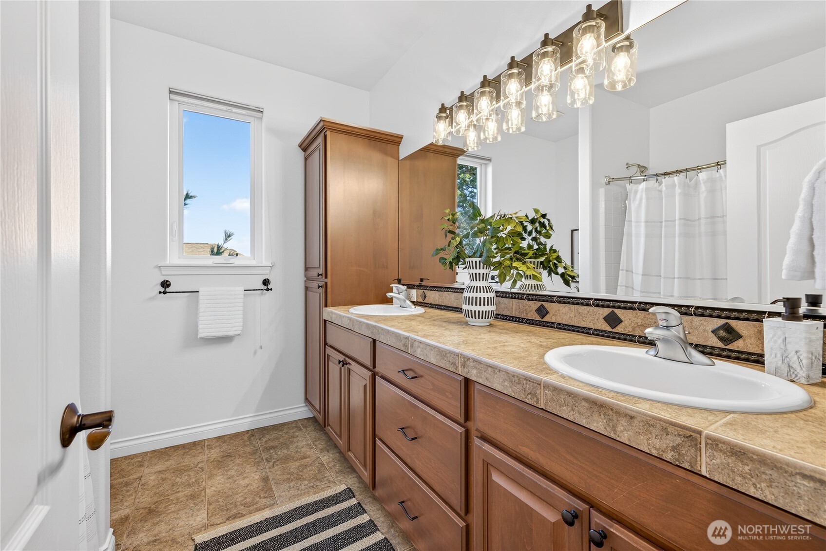 1614 W 51st Avenue , Kennewick, WA 99338