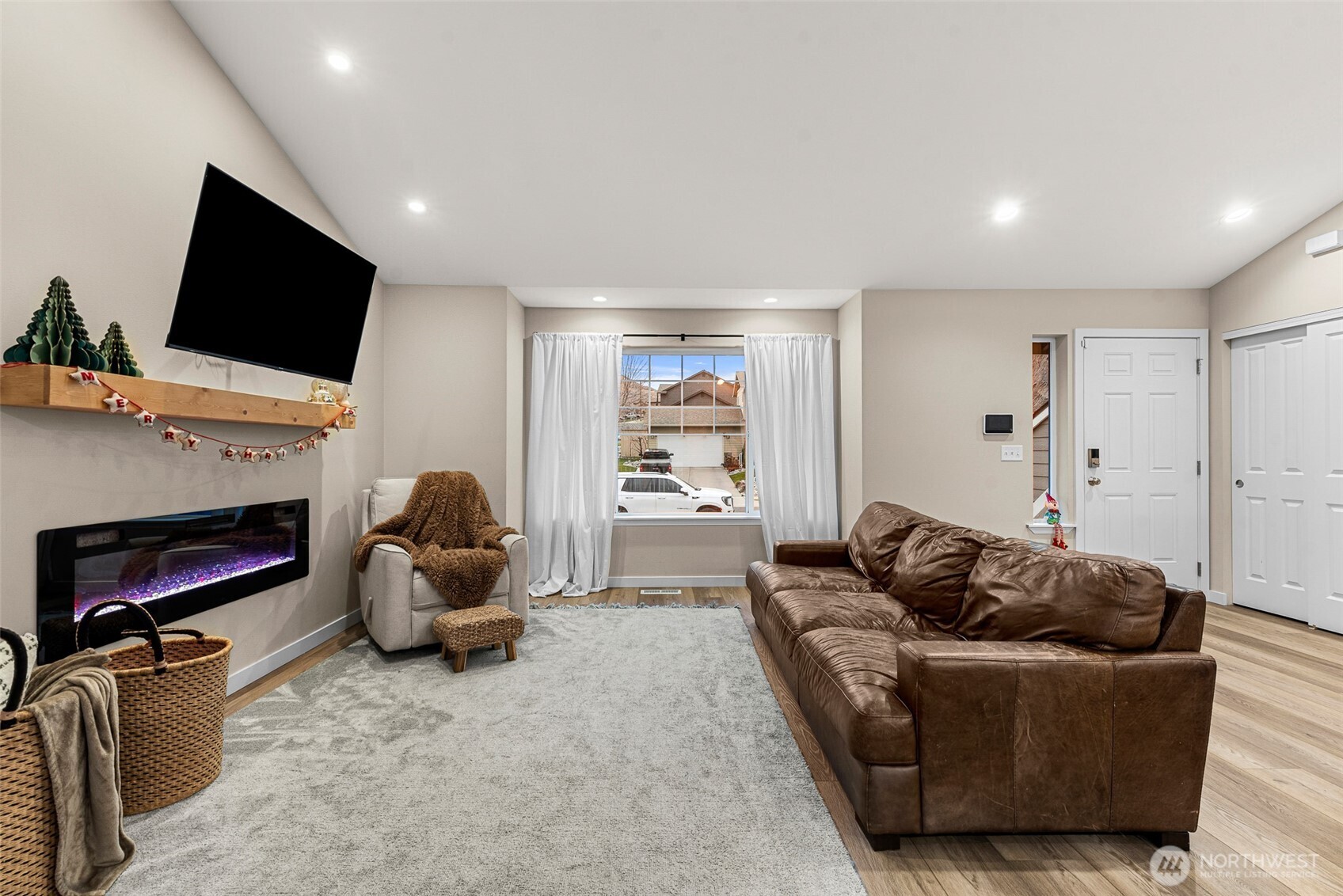 576 Saddle Rock Loop , Wenatchee, WA 98801