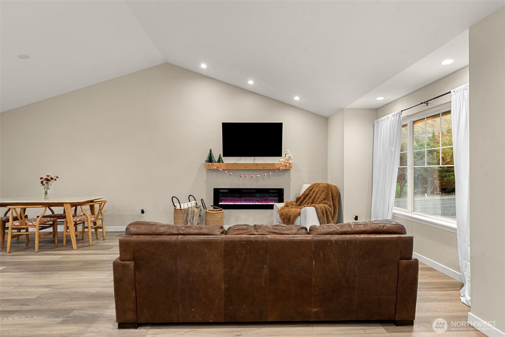 576 Saddle Rock Loop , Wenatchee, WA 98801