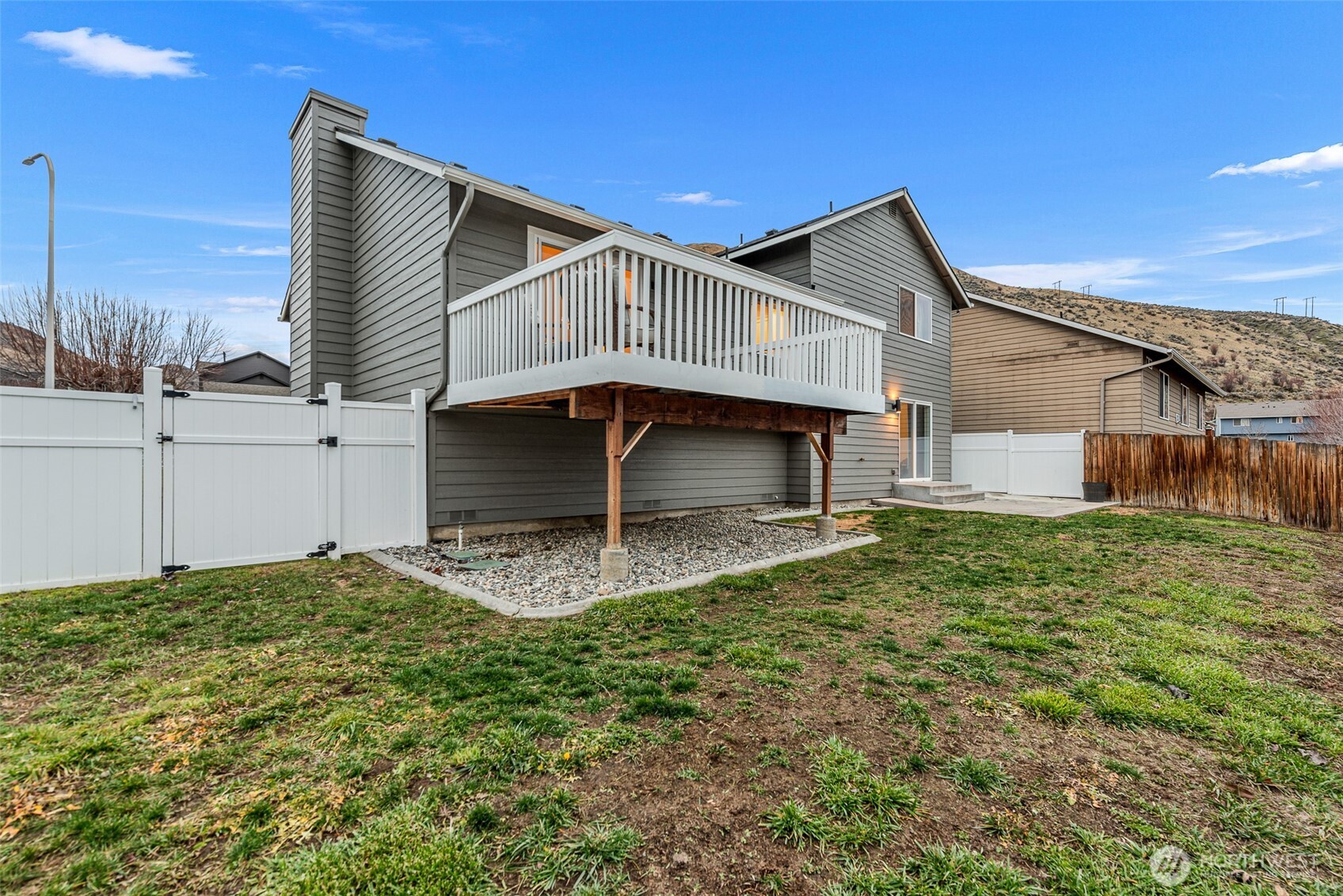 576 Saddle Rock Loop , Wenatchee, WA 98801