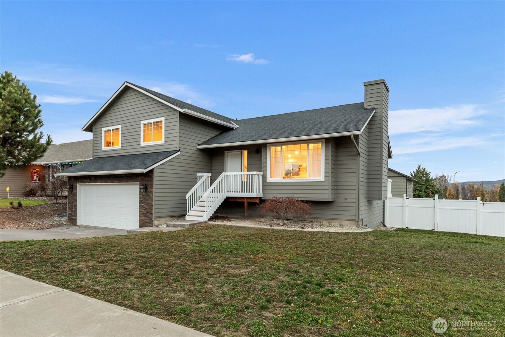 576 Saddle Rock Loop , Wenatchee, WA 98801