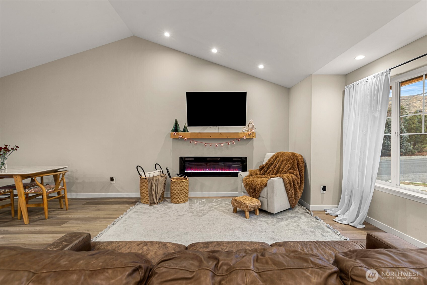 576 Saddle Rock Loop , Wenatchee, WA 98801