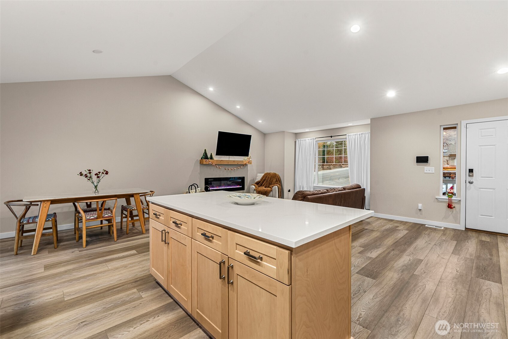 576 Saddle Rock Loop , Wenatchee, WA 98801