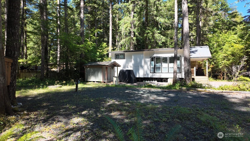 82 Riverside Drive , Deming, WA 98244