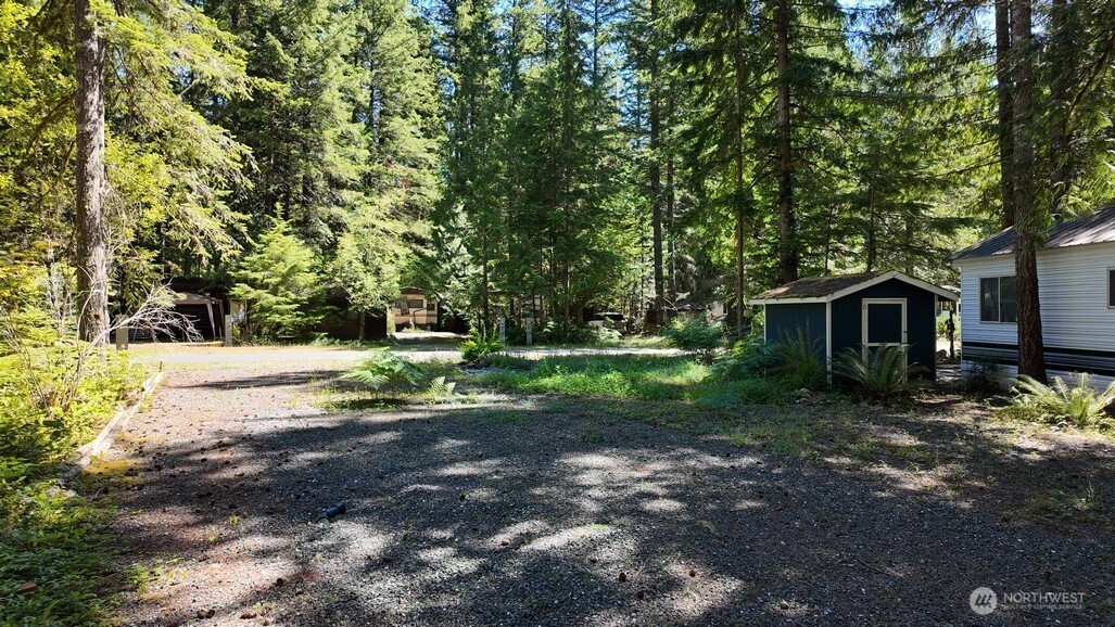 82 Riverside Drive , Deming, WA 98244