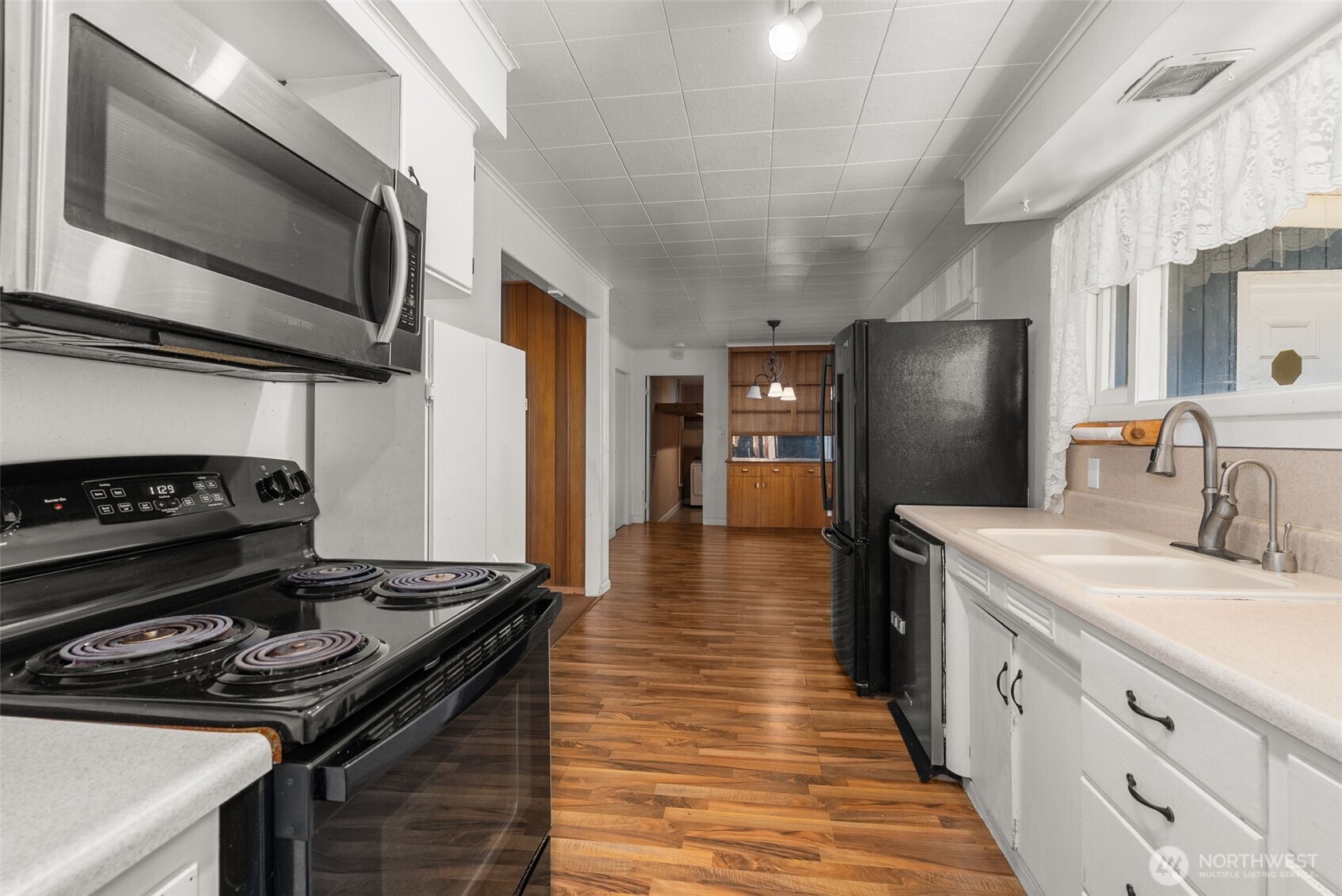 402 N 10th Street , Elma, WA 98541