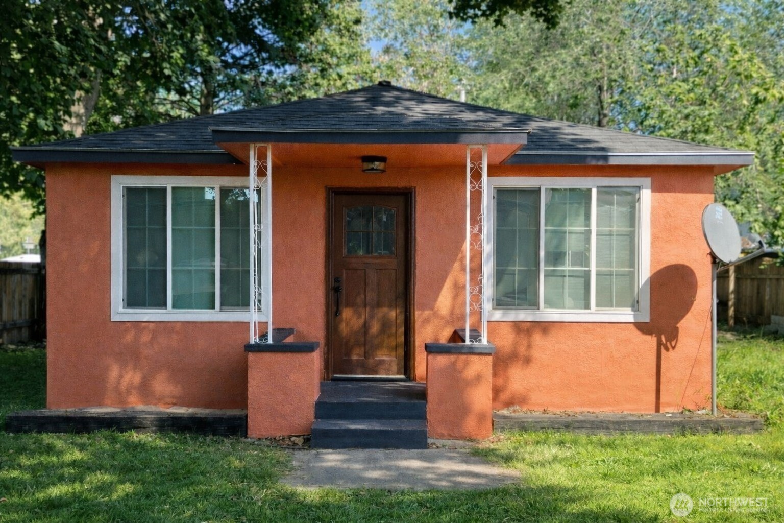 212 4th Street W, Tonasket, WA 98855