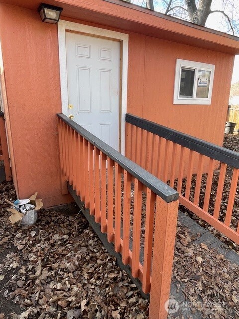 212 4th Street W, Tonasket, WA 98855
