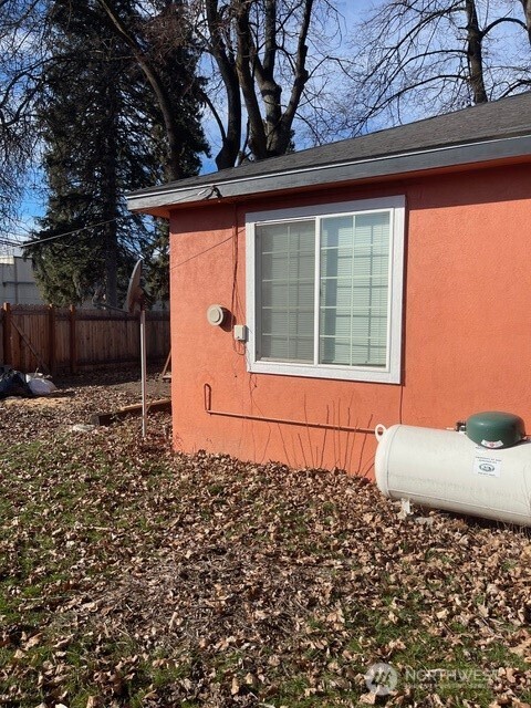 212 4th Street W, Tonasket, WA 98855
