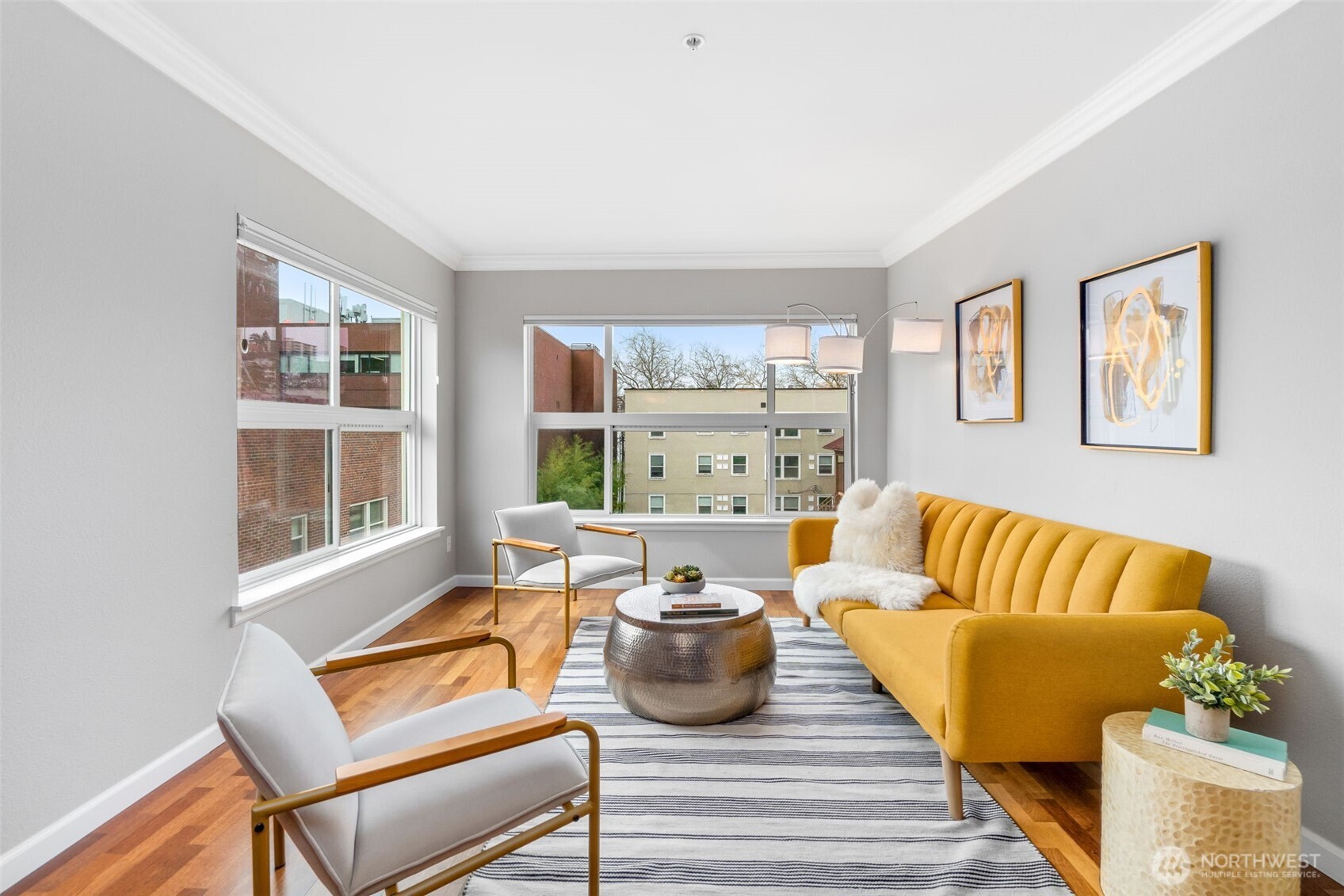 621 5th Avenue N #403, Seattle, WA 98109