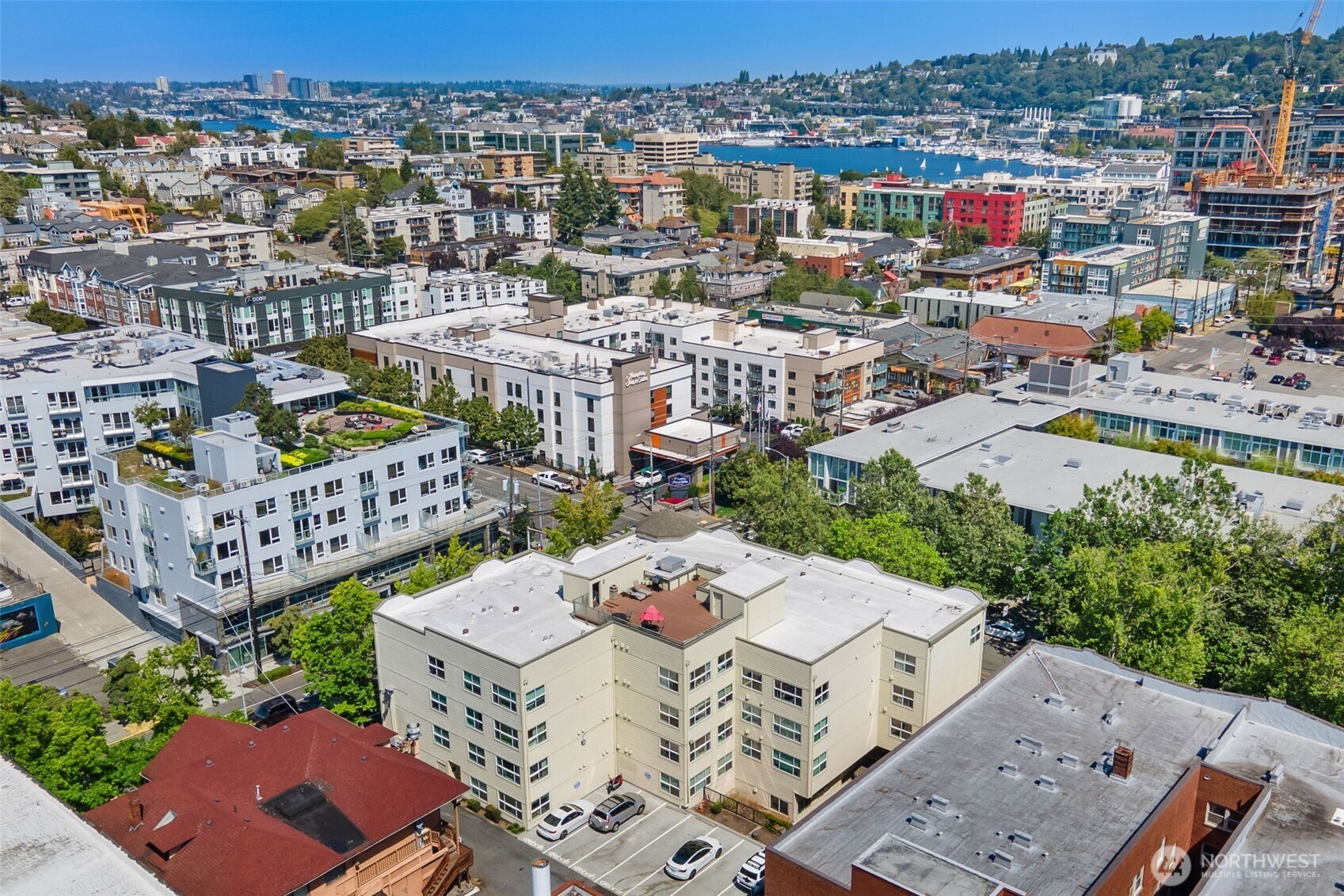 621 5th Avenue N #403, Seattle, WA 98109