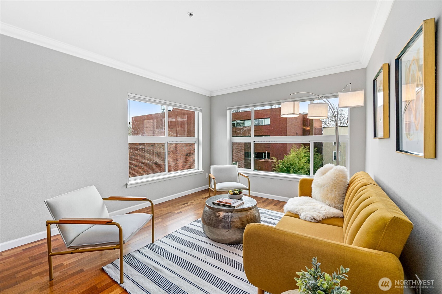 621 5th Avenue N #403, Seattle, WA 98109