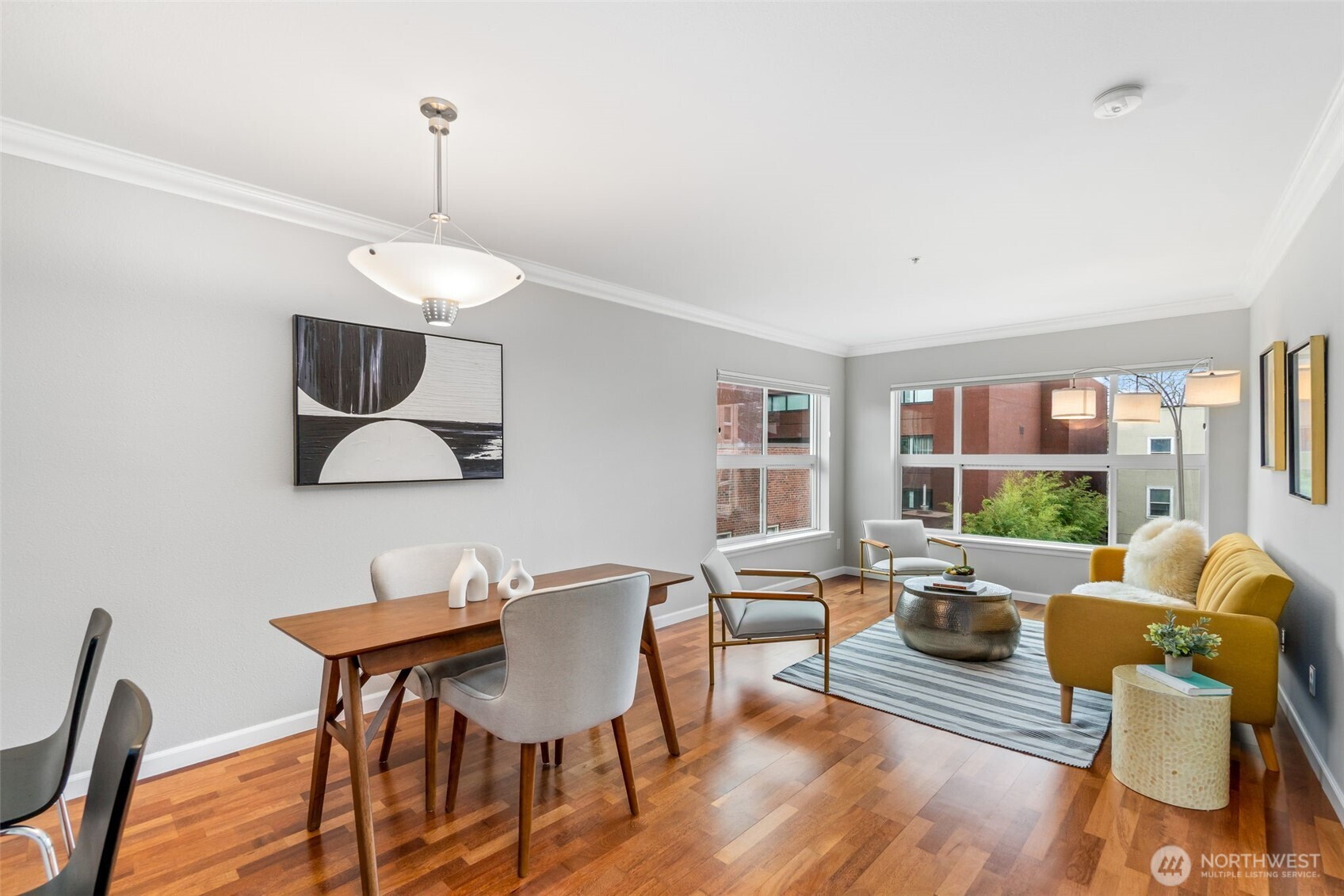 621 5th Avenue N #403, Seattle, WA 98109