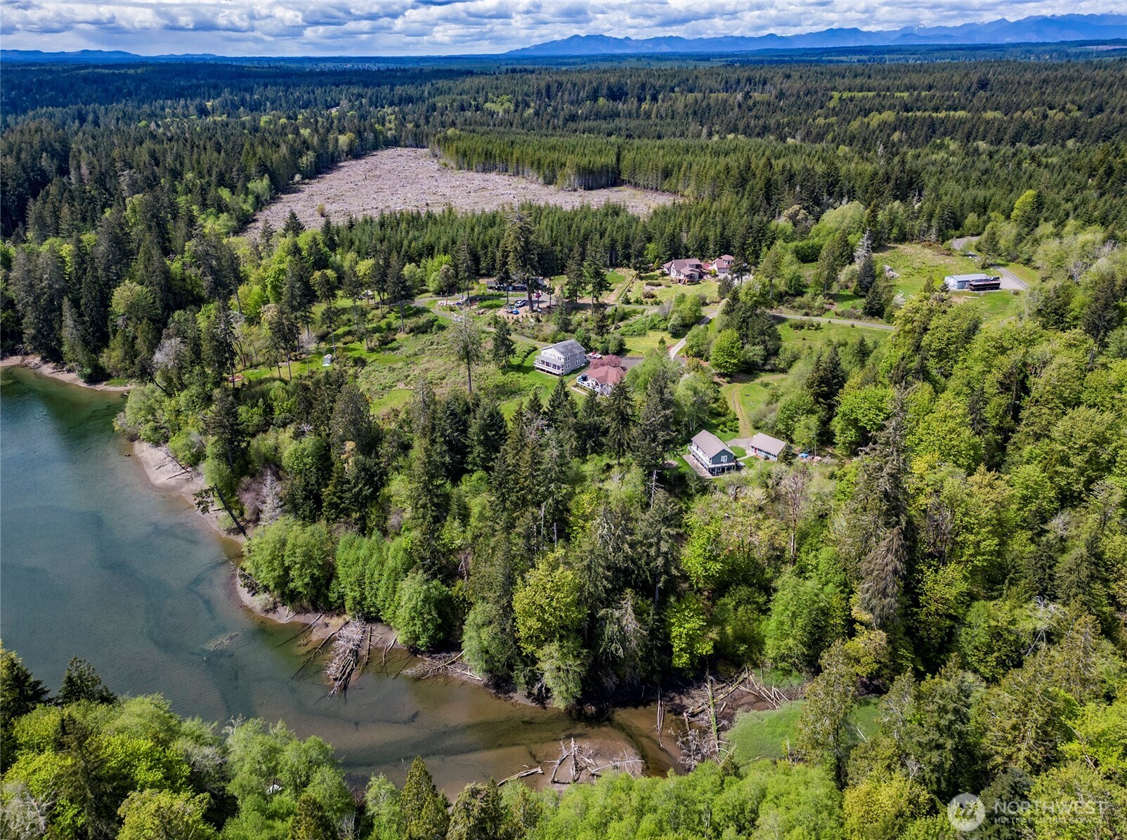 770 E April Avenue , Grapeview, WA 98546