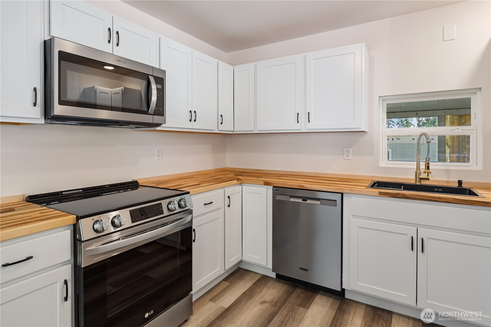 16300 NE State Highway 305 #10, Poulsbo, WA 98370