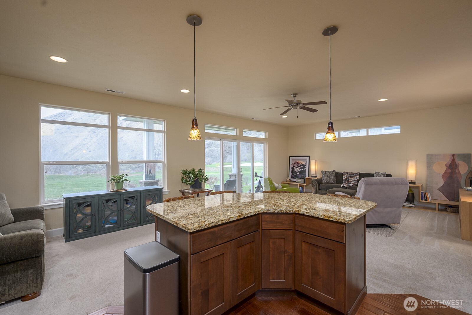 9246 NW Canyon Dr #C12, Quincy, WA 98848