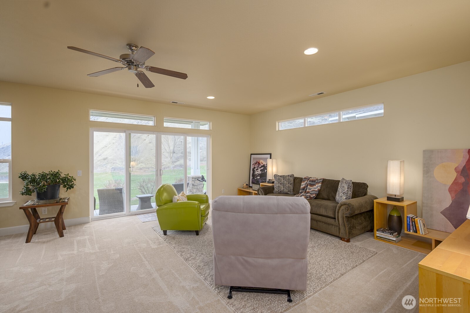 9246 NW Canyon Dr #C12, Quincy, WA 98848