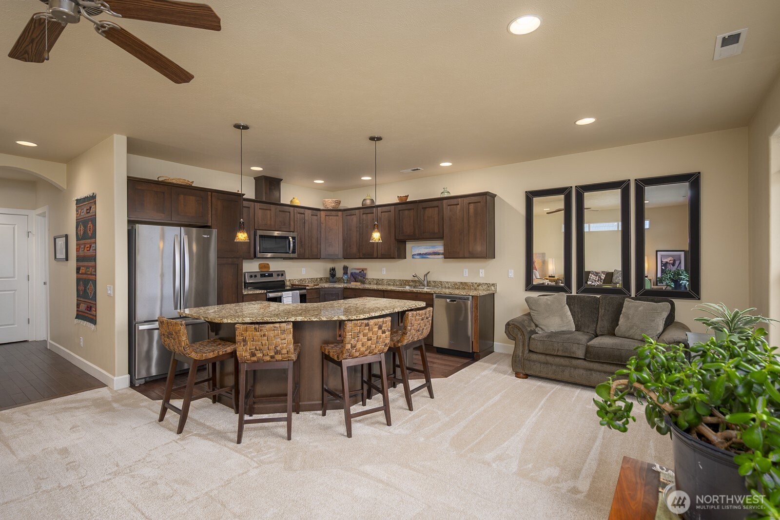 9246 NW Canyon Dr #C12, Quincy, WA 98848