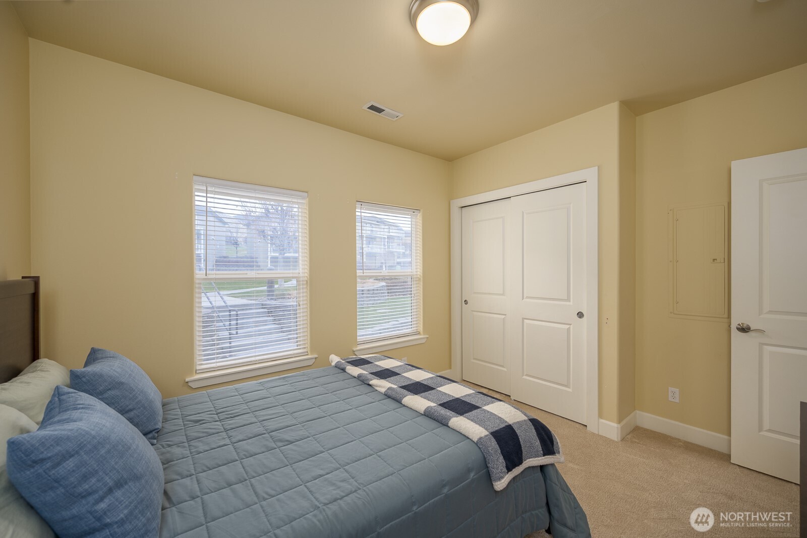 9246 NW Canyon Dr #C12, Quincy, WA 98848