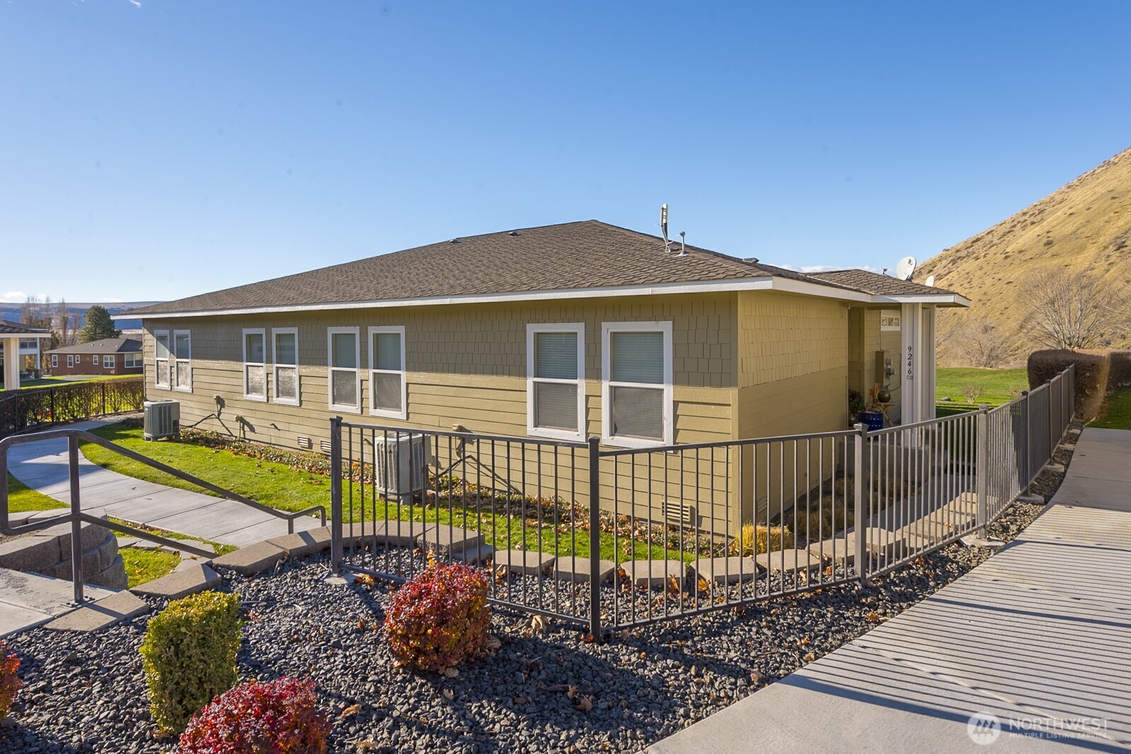 9246 NW Canyon Dr #C12, Quincy, WA 98848