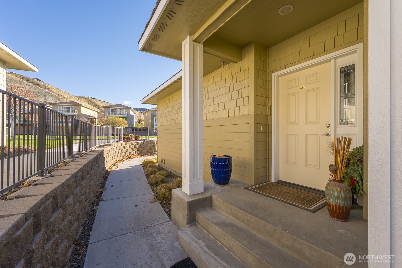 9246 NW Canyon Dr #C12, Quincy, WA 98848