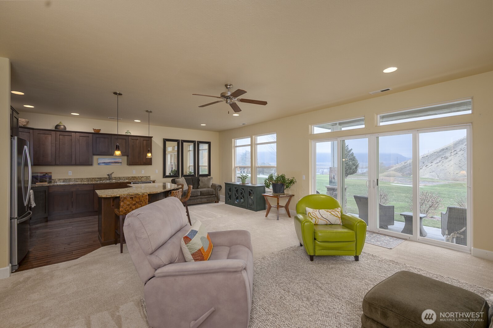 9246 NW Canyon Dr #C12, Quincy, WA 98848