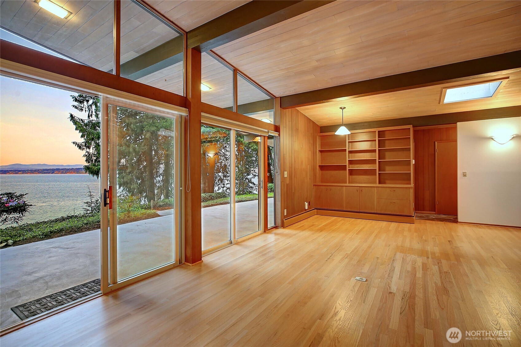 1357 Steffen Place , Camano Island, WA 98282